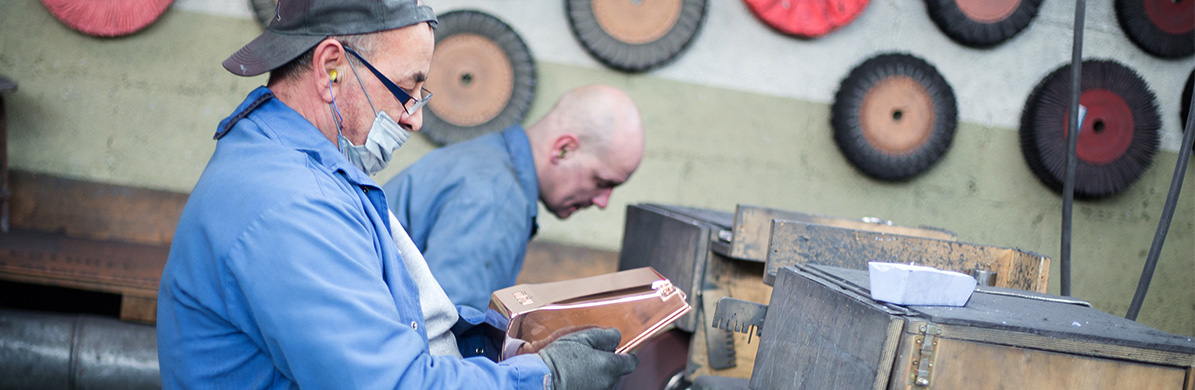 Rieger Metallveredlung Blog – Manual labor
